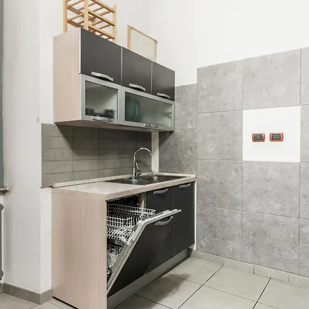 Suitte In San Giovanni Near Basilica - - Apartamento *