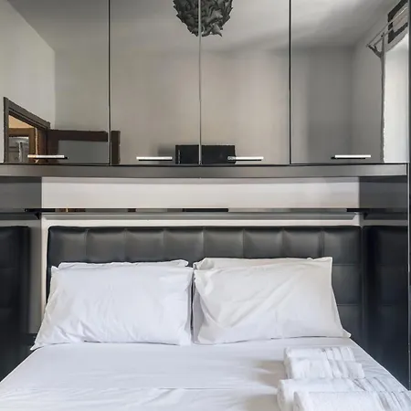 Suitte In San Giovanni Near Basilica - - *